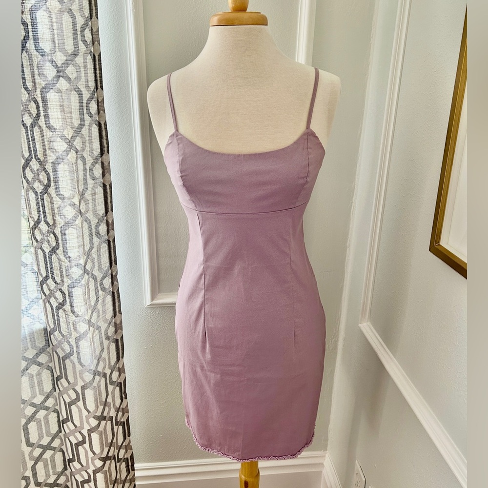 Beautiful Lavender Form-fitting Spaghetti Strap Dress - HOST PICK